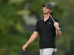 Callaway pede desculpas pelo anúncio da Good Good Golf em que um homem joga uma mulher no chão por causa de um motorista