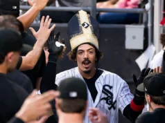 O Chapéu do Papa dos White Sox chega corretamente ao Vaticano, Papa Leão XIV