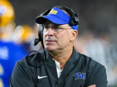 Pitt HC Pat Narduzzi elogia WR Tyreek Robinson, mas o repreende por ‘comer peixe do rio’: ‘Não faça isso, Tyreek’