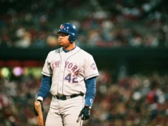 O ex-rebatedor do Mets Butch Huskey, que usou o número 42 em homenagem a Jackie Robinson, morre aos 54 anos
