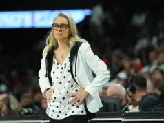 A técnica do Aces, Becky Hammon, foi expulsa depois de criticar os árbitros por causa da chamada perdida de A’jah Wilson no jogo contra o Dream.
