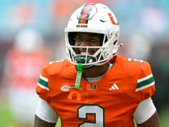 Jordan Lyle, júnior de Miami, preso sob a acusação de dirigir imprudentemente e fugir da aplicação da lei
