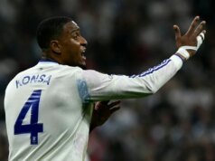 Arsenal concorda em contratar o zagueiro do Villa, Konsa: relatório