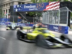 Indycar Jeep entre os marcos icônicos de Washington antes do Freedom 250
