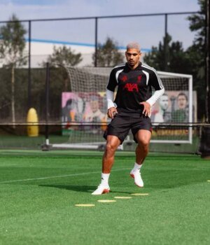 https3A2F2Fmedia.zenfs_.com2Fen2Fall_out_soccer_2762F45edde8d01c76aad7b82f2c5ba768ed7.jpg