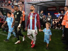 O comovente reencontro de Mohamed Salah com o torcedor turco do Liverpool, Isaac Cairney