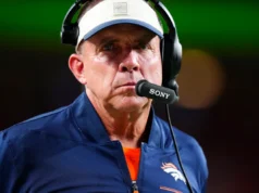 Sean Payton critica Geoff Schwartz para defender Bo Nix após vitória do Denver Broncos na pré-temporada