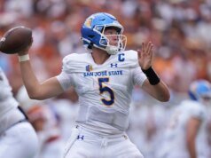Duke nomeou o transferidor de pós-graduação Walker Agate como zagueiro titular para a estreia contra Tulane