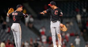 Ramirez teve 5 RBIs e Kwan teve 5 rebatidas enquanto os Guardians derrotavam os Angels por 8-6 em 10 entradas.