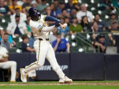 Uma noite recorde alimentou uma onda de energia para os Brewers na derrota por 22 a 0 para os Mariners