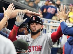 Anthony Sigler acertou um triplo para liderar no dia 9 e os Red Sox venceram os Marlins por 4-2.