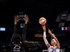 Tempo derrapou em 12 jogos com vitória por 82-79 sobre Fire na Rogers Arena em Vancouver
