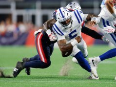 O QB reserva dos Colts, Anthony Richardson, corre para um TD no empate de pré-temporada 13-13 com os Patriots