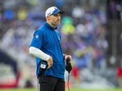O coordenador de equipes especiais do Colts lesionado planeja ficar afastado na abertura da temporada da Indy