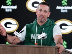 LaFleur disse que espera plenamente que os Packers mantenham Josh Jacobs com acusações pendentes.