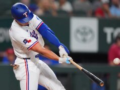 O Rangers venceu o Nationals por 5 a 0, atrás de 7 entradas de Cal Quantrill, o home run de Fosquer