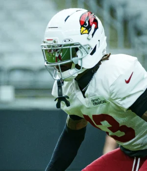 https3A2F2Fmedia.zenfs_.com2Fen2Farizona_cardinals_wire_usa_today_sports_articles_6622F4fad240b.webp