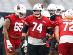 Por que o Arizona Cardinals não contratou nenhum novo jogador de linha
