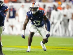 Dupla de futebol de Auburn recebe indicações para o All-American da pré-temporada