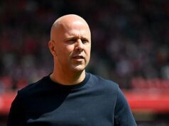 Holanda permanece no futebol de clubes após negociações