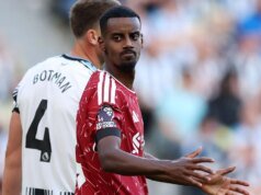Wisa brilha enquanto Isak luta – avaliações dos jogadores Newcastle x Liverpool