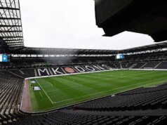 Ligas Um e Dois: Quatro jogos na hora do almoço em andamento, incluindo MK Dons x Leicester