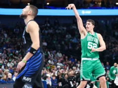 Luca Garza, grande homem do Boston Celtics, organizou um acampamento de basquete juvenil em Iowa