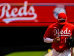 Dan Myers troca farpas com o ex-outfielder dos Reds nas redes sociais