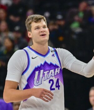 https3A2F2Fmedia.zenfs_.com2Fen2Ffadeaway_world_9512F6888e6c67945a0cd092d5ac1cc7f65a4.jpg