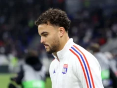 Crystal Palace está em negociações para contratar o zagueiro Ruben Kluivert do Lyon