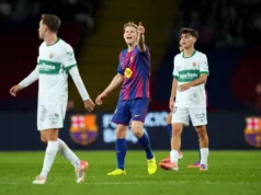 Hansi Flick esclareceu seu relacionamento com a estrela do Barcelona Frenkie de Jong