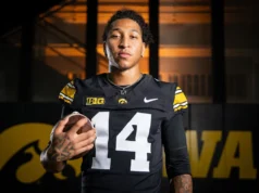 WR de futebol de Iowa nomeado para a lista de observação POTY do futebol universitário hispânico
