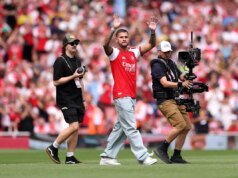 Como assistir Arsenal x Como em amistosos de pré-temporada, notícias do time, escalações previstas e muito mais