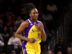 A comissária da WNBA, Cathy Engelbert, emitiu uma declaração sobre a aposentadoria de Neka Ogwumike
