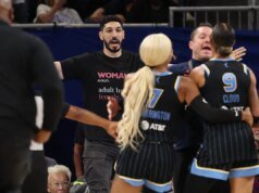 O técnico do Sky, Tyler Marsh, defende Natasha Cloud contra a febre após o incidente de Enes Kanter