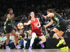 ‘Mal consigo agarrar o aro’ – estrela da WNBA acaba com os equívocos de que as mulheres podem vencer os jogadores da NBA