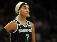 Dijon Carrington revela a reação dos companheiros do Sky à falta de Sophie Cunningham
