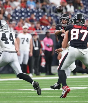 https3A2F2Fmedia.zenfs_.com2Fen2Fhouston_texans_wire_usa_today_sports_articles_5482Ff25dffa7252.webp
