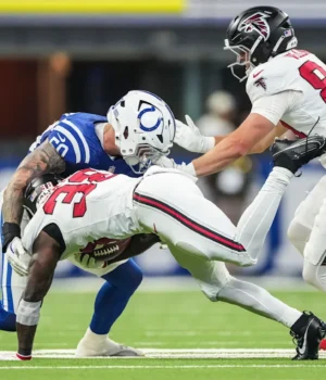 https3A2F2Fmedia.zenfs_.com2Fen2Findianapolis_colts_wire_usa_today_sports_articles_9452F5c6453b.webp