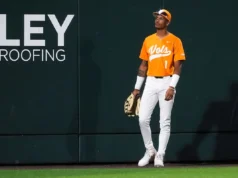 Atualização sobre lesão de Blaine Brown, jogador de beisebol do Tennessee fora do outono após cirurgia