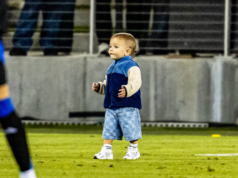 Obstáculo adorável! Baby Pitch Invaders San Jose-Minnesota Devastado