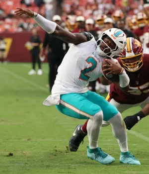 https3A2F2Fmedia.zenfs_.com2Fen2Fmiami_dophins_wire_usa_today_sports_articles_9742F24351814f3ed.webp