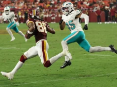 Os Dolphins dispensaram o veterano CB poucas horas antes do jogo de pré-temporada contra os Giants
