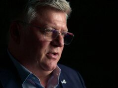 O ex-chefe da equipe de F1 revela a maneira bizarra como alertou a equipe sobre o microfone ‘dirigir para sobreviver’