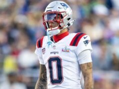 Mike Vrabel explica como a extensão de Devon Witherspoon afeta as palestras de Christian Gonzalez