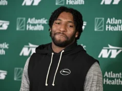 Kingsley roubou a cena no treino do campo de treinamento dos Jets em Enagbar