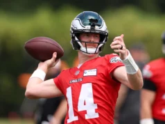 A batalha do quarterback reserva dos Eagles ganha destaque na pré-temporada