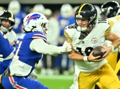 Steelers QB Will Howard foi avaliado por uma lesão desconhecida