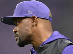 Apesar da decepção do juiz, a NFL continua buscando arbitragem no caso Brian Flores
