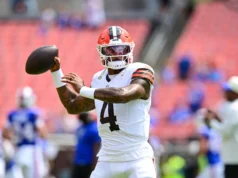 Todd Monken: Esperamos que Deshaun Watson jogue bem, ou não o iniciaríamos